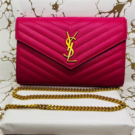 pochette yves saint laurent rossa|Pochette YVES SAINT LAURENT .